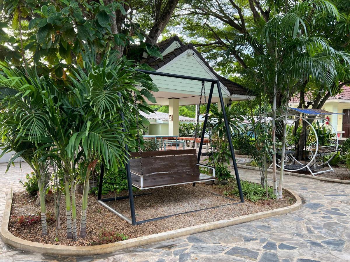 Suanpai Resort Sattahip Exterior foto